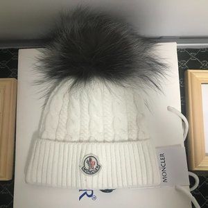 💯M O N C L E R💯 Genuine Fox Fur Pom Rib Virgin Wool Beanie